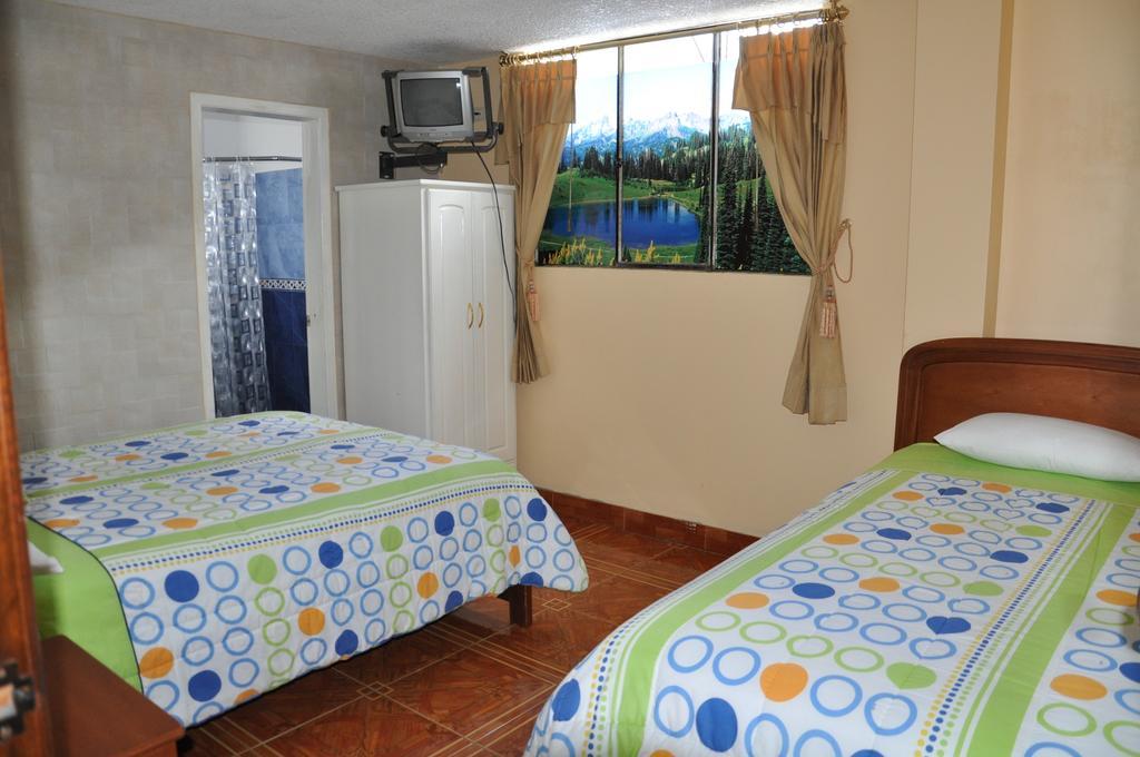 Hostal Amazonia y sol Baños Exterior foto